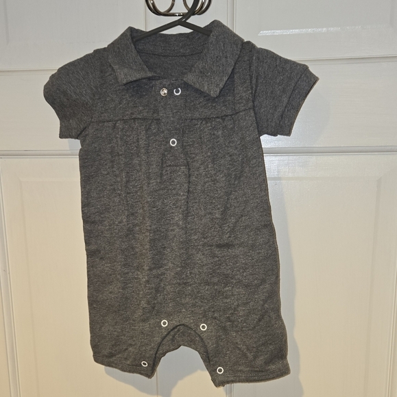 Girls Grey romper size 6-9 months - Picture 1 of 5